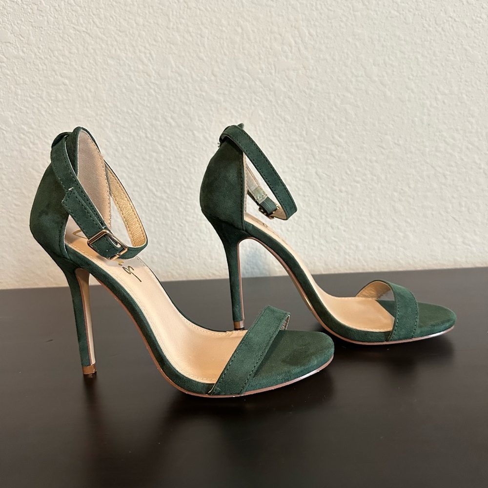 NWOT Lulus Green Stiletto Heels